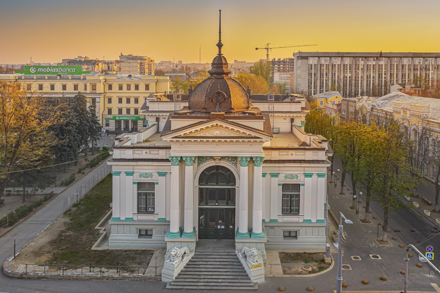 Moldova culture, musical halls in Chisinau.